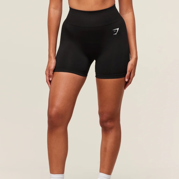 GymShark Shorts - Picture 1 of 2